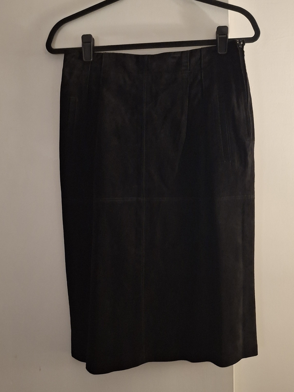 Evan Davies Women's Black Suede Pencil Skirt